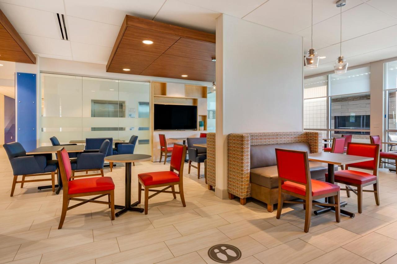 Holiday Inn Express & Suites - Phoenix Dwtn - State Capitol By Ihg Eksteriør billede